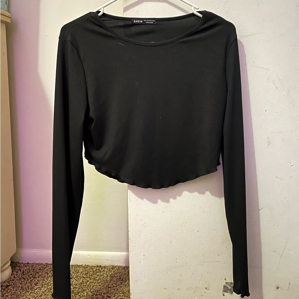 SHEIN Cropped Long Sleeve Curved Trim